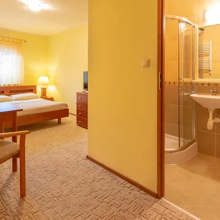 ベッド・アンド・ブレックファスト Marynarski - 3*