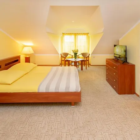 Marynarski - Nocleg ze śniadaniem Darłówko